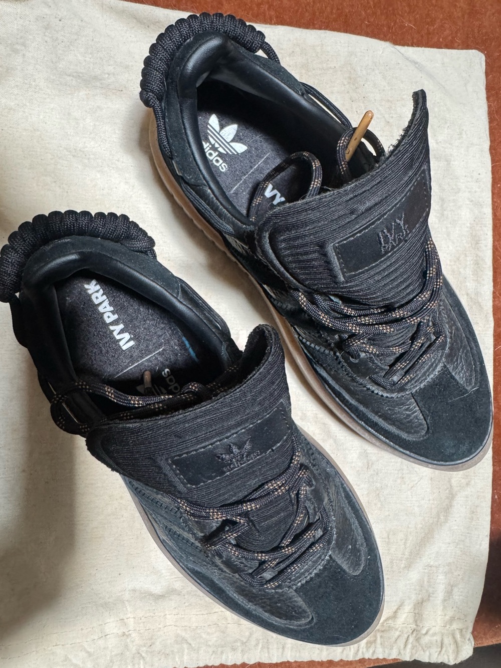 adidas Black Women's Low-Top Casual Sneakers with Subtle Brown Accents